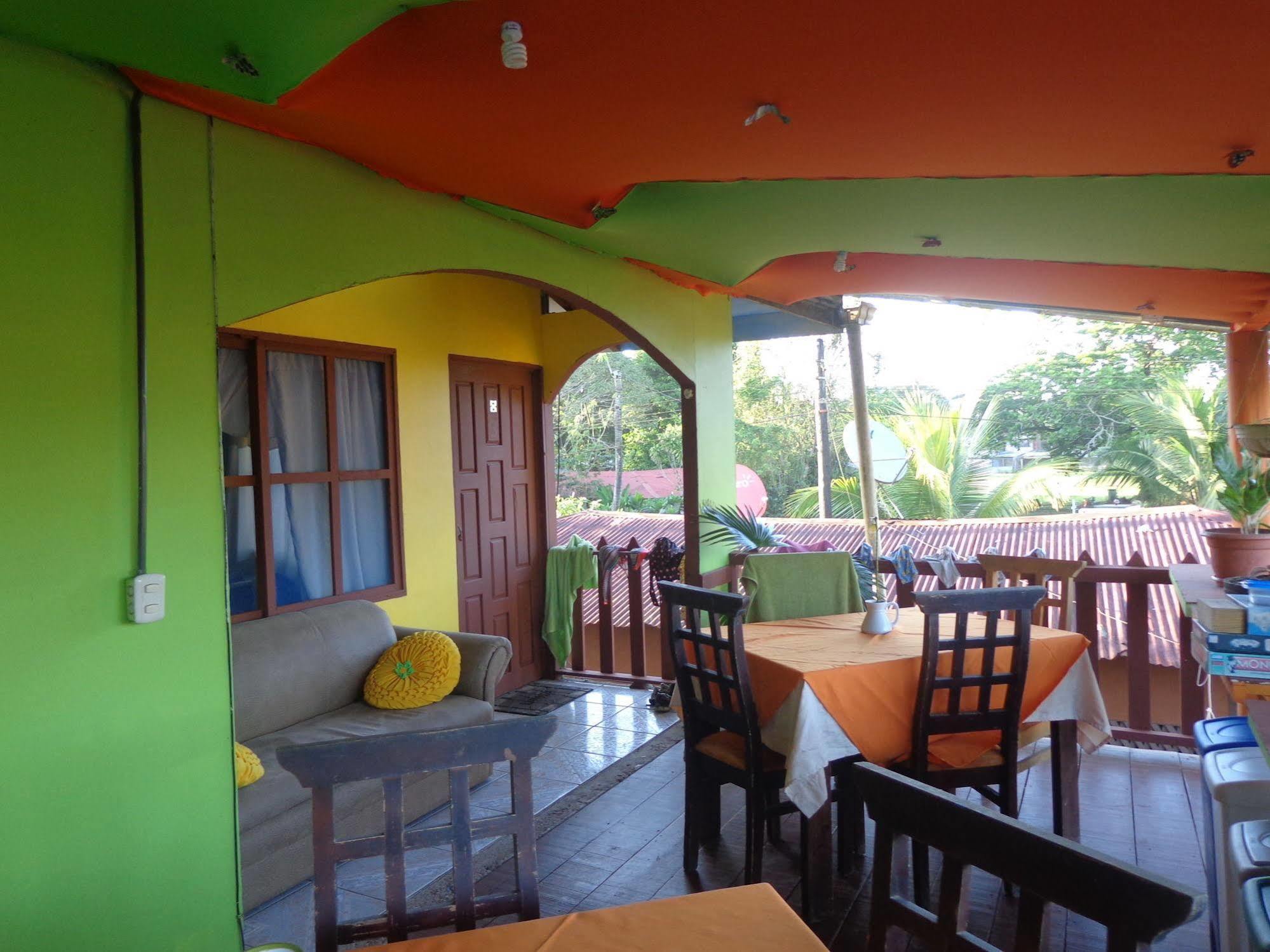 Cabinas Tortuguero Natural 外观 照片